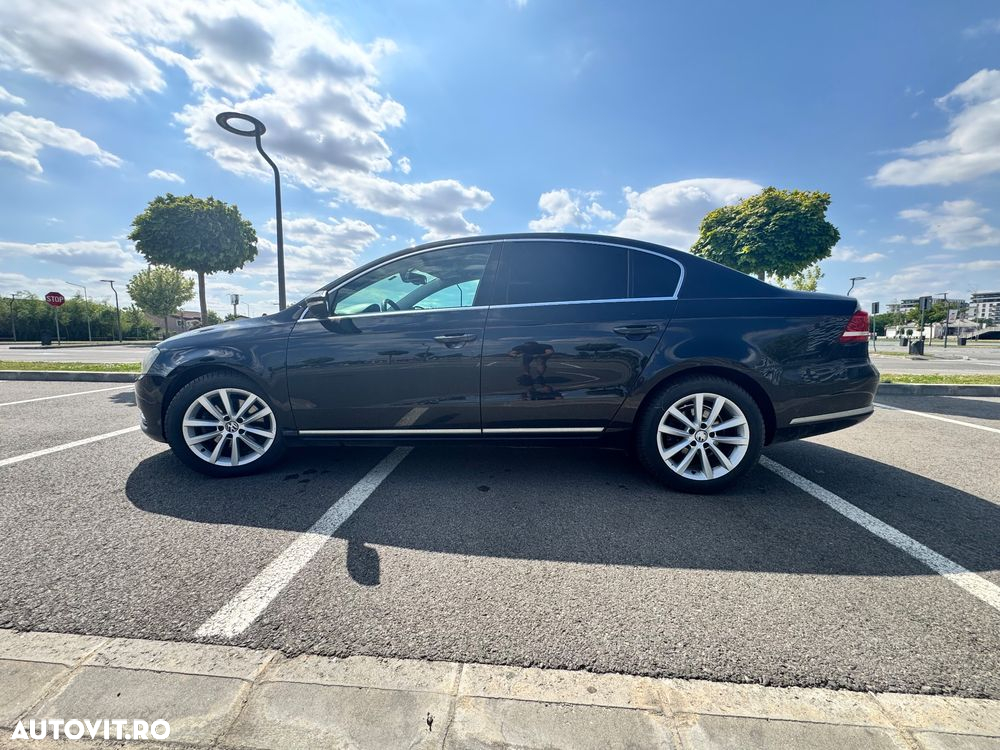 Volkswagen Passat 2.0 TDI DPF Blue TDI DSG Highline - 8