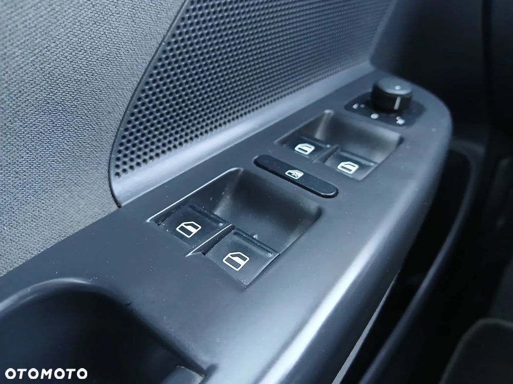 Volkswagen Jetta 1.9 TDI Comfortline - 18