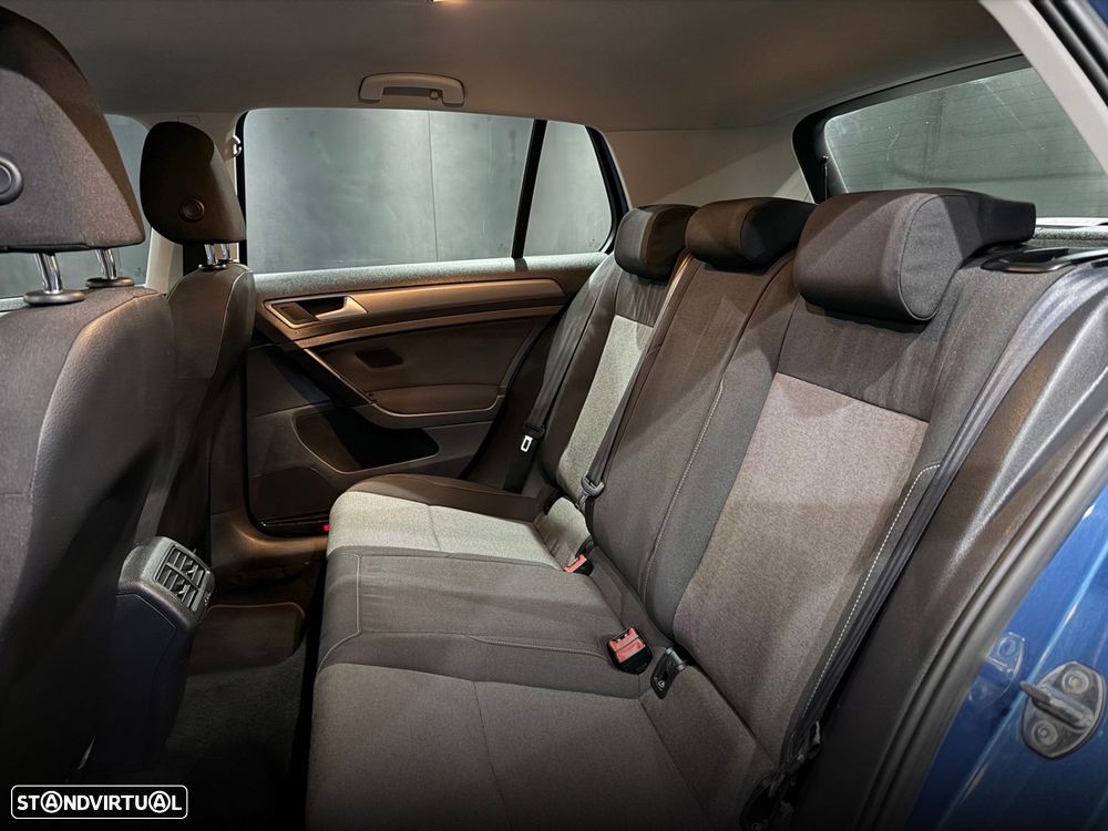 VW Golf 1.6 TDI Confortline - 25