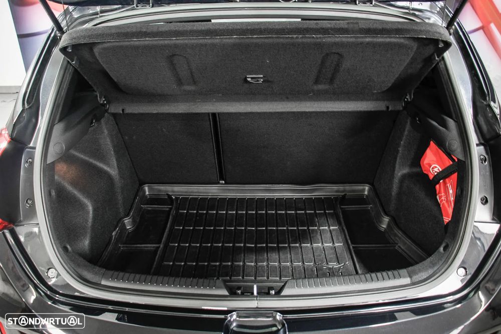 Kia Ceed 1.6 CRDi GT Line - 31