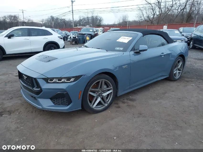 Ford Mustang - 3