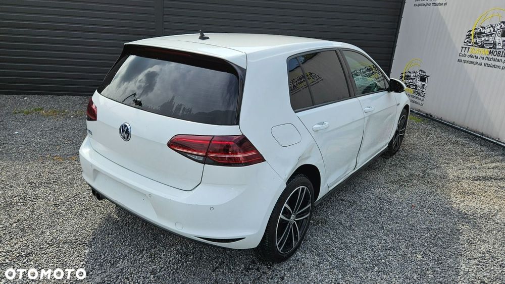 Volkswagen Golf - 21