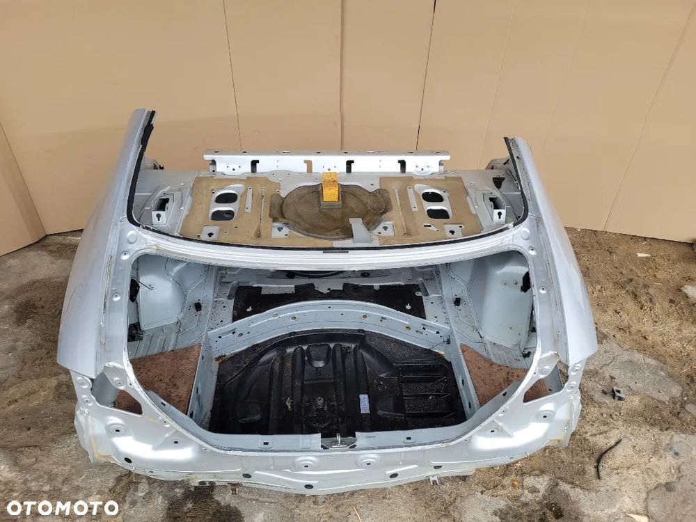 MERCEDES W219 CLS PAS WANNA TYŁ ĆWIARTKA - 3
