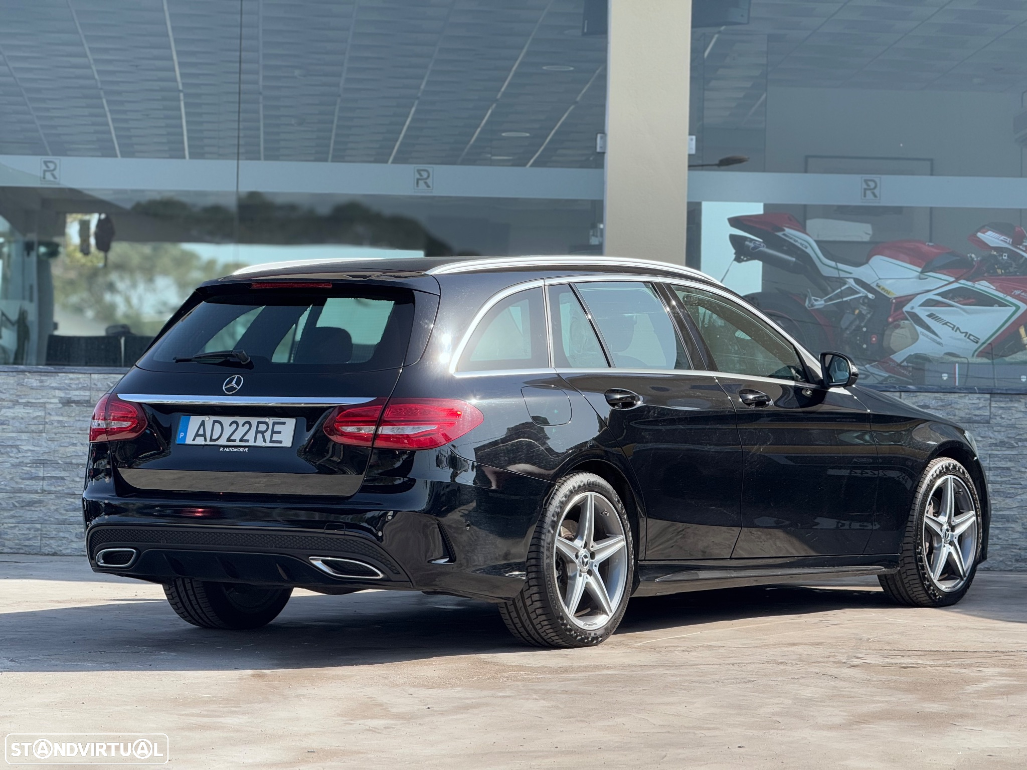 Mercedes-Benz C 220 d AMG Line - 4