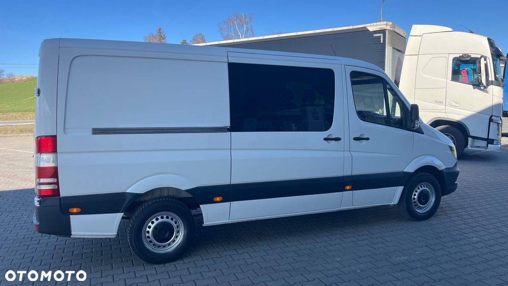 Mercedes-Benz Sprinter - 24