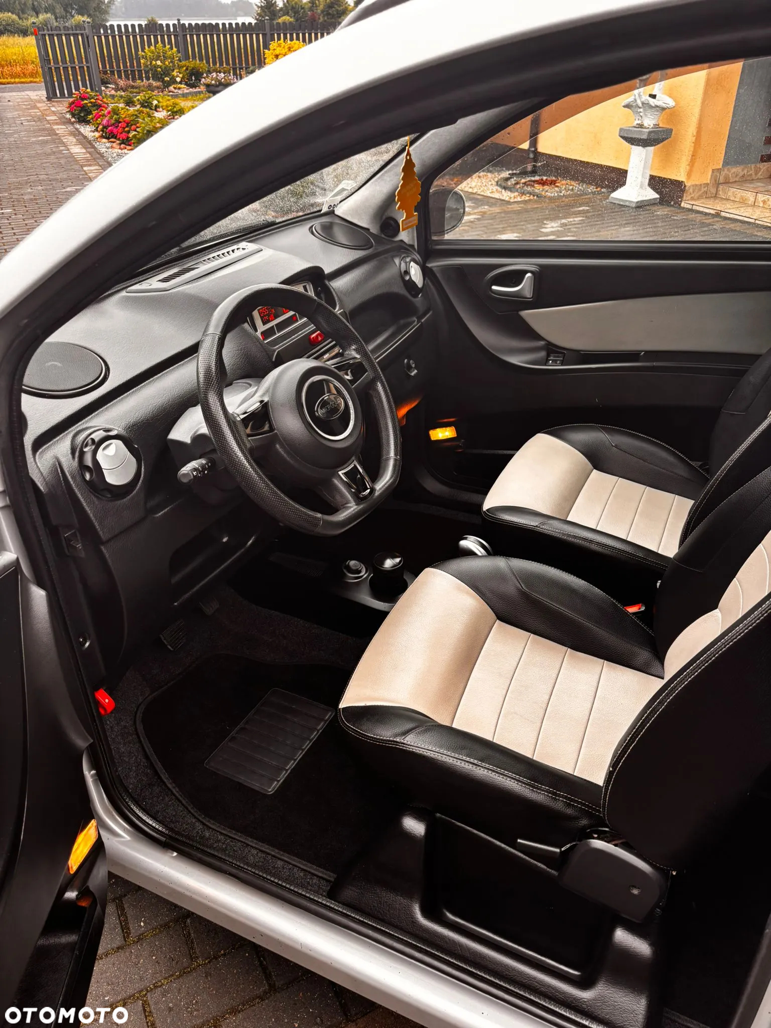 Microcar M.GO - 12