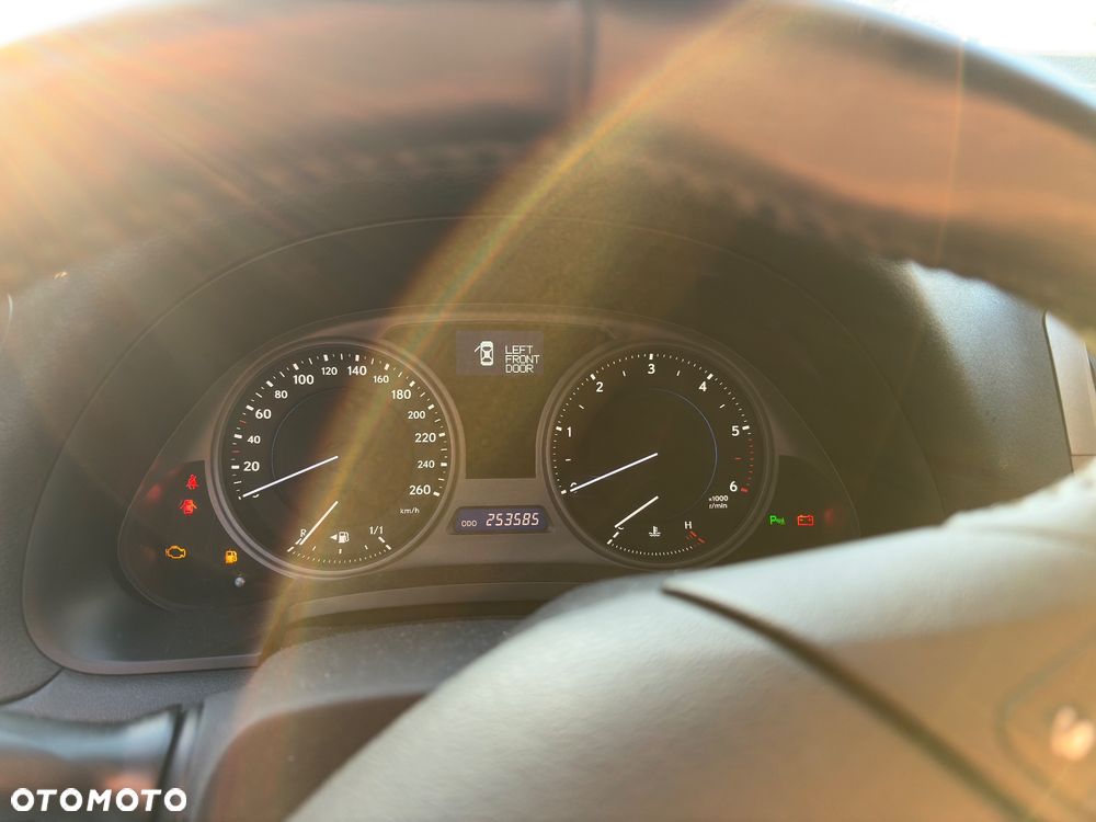 Lexus IS 220 D Prestige - 2