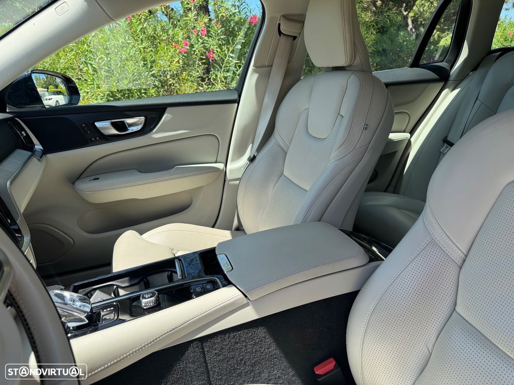 Volvo V60 2.0 T6 AWD TE Plus Dark - 5