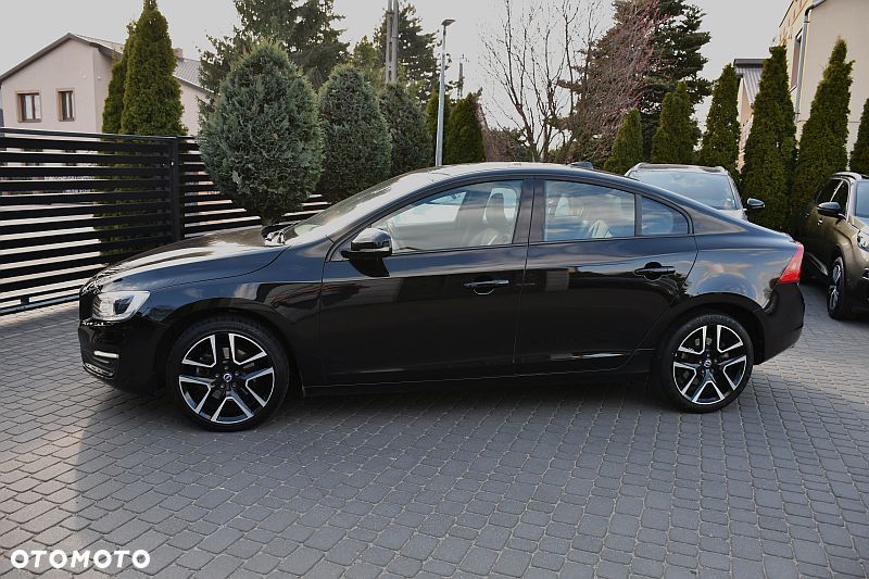 Volvo S60 D3 Geartronic Momentum - 29