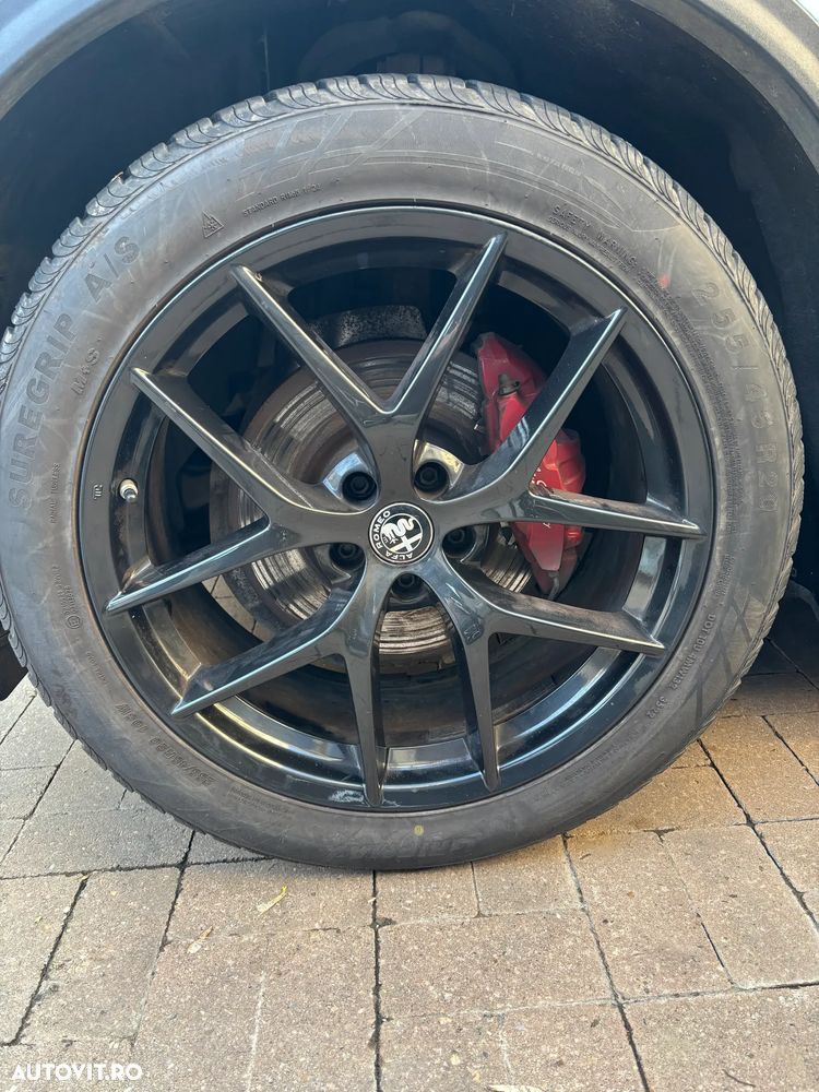 Alfa Romeo Stelvio 2.0 Turbo 16V AT8-Q4 Ti - 21