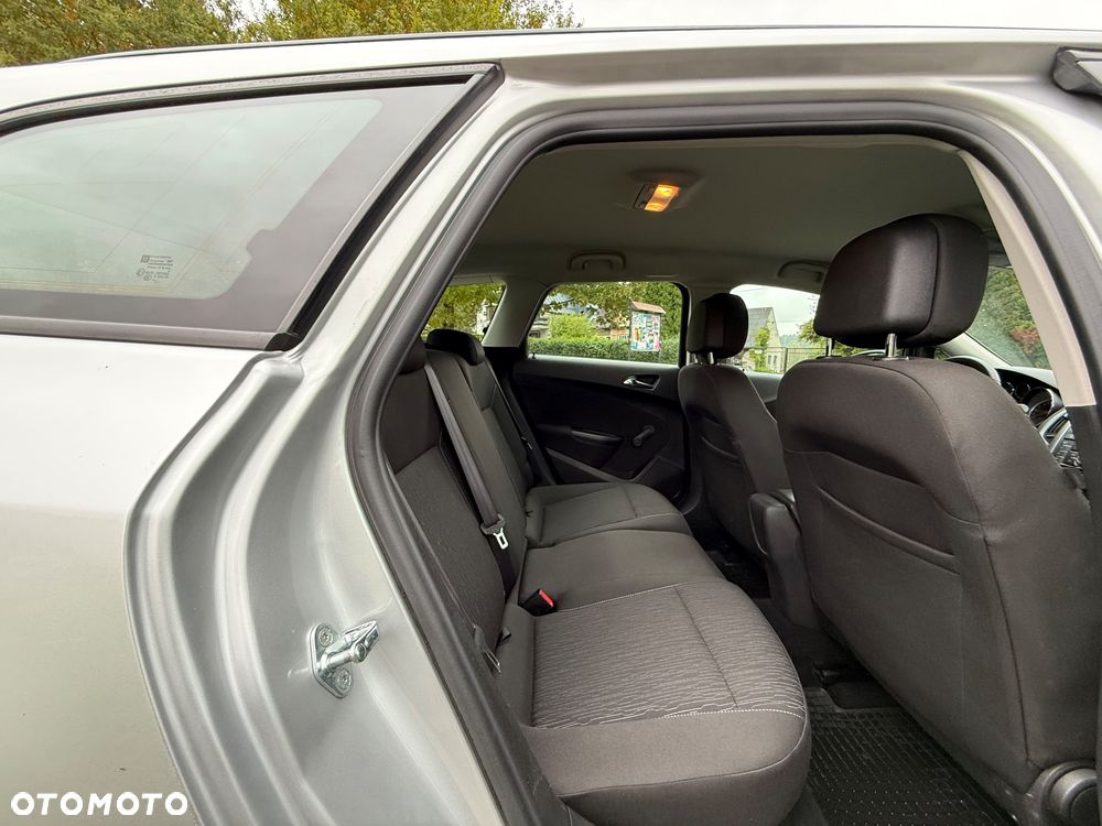 Opel Astra IV 1.4 T Active EU6 - 19