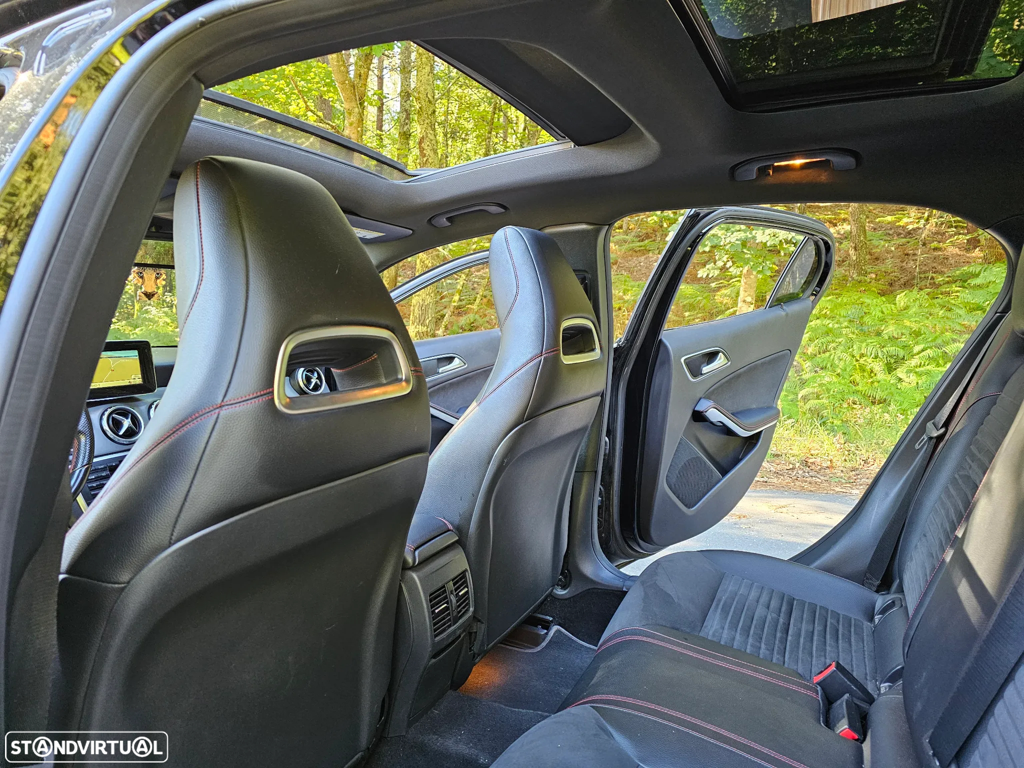 Mercedes-Benz GLA 220 - 22
