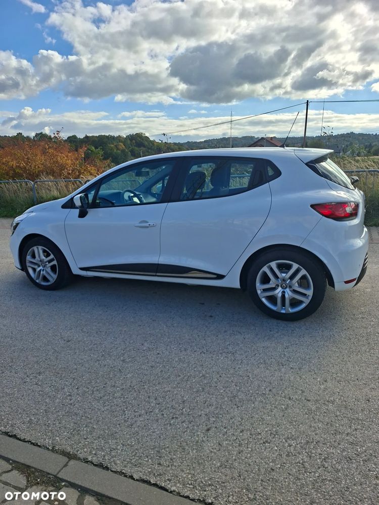 Renault Clio - 24