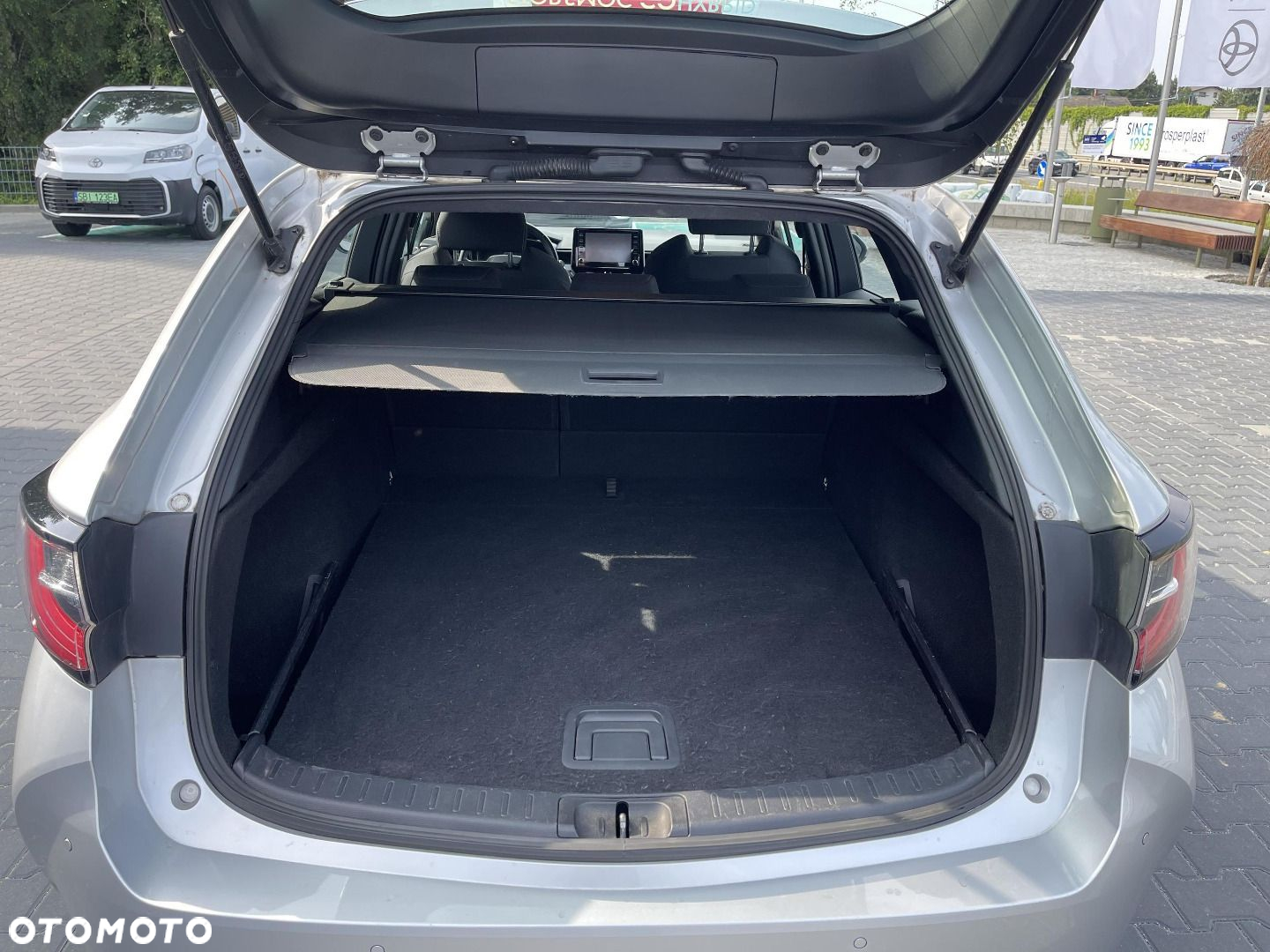 Toyota Corolla - 12