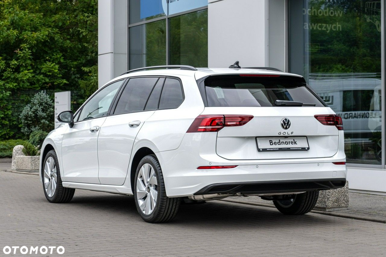 Volkswagen Golf - 10
