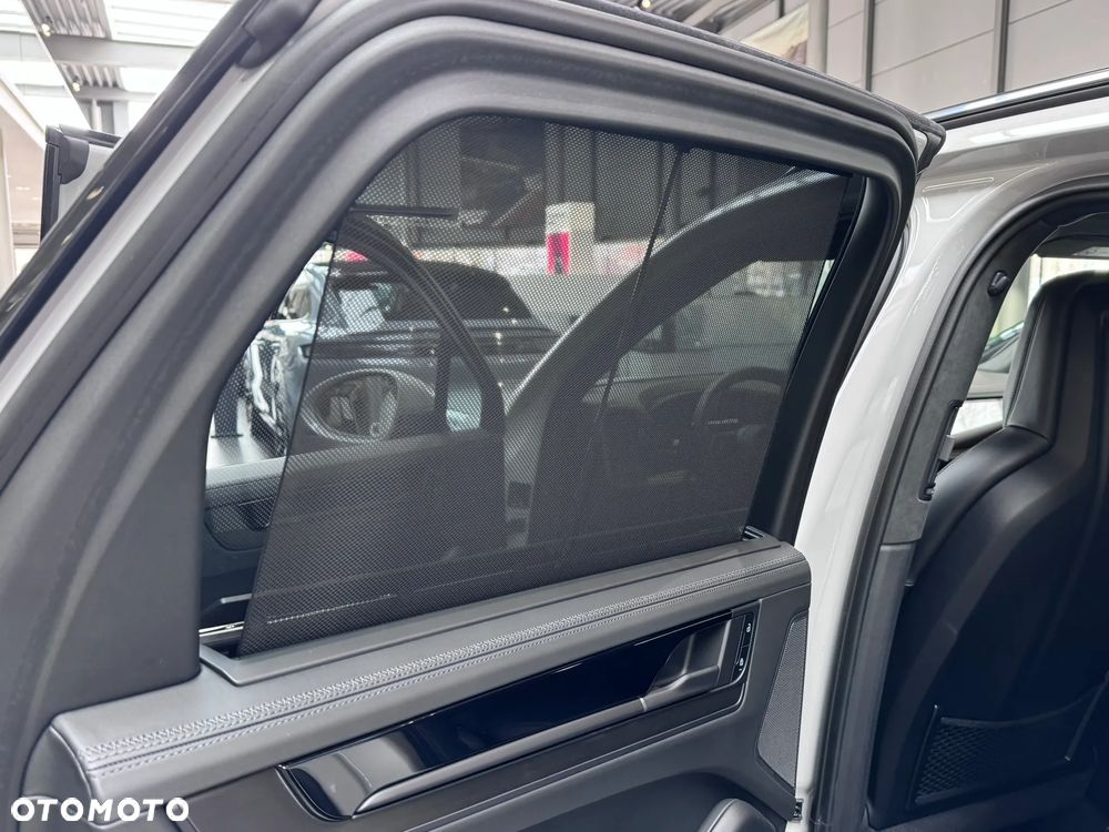 Porsche Cayenne - 10