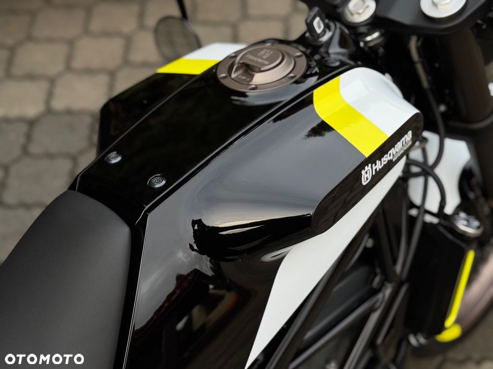 Husqvarna Vitpilen - 21