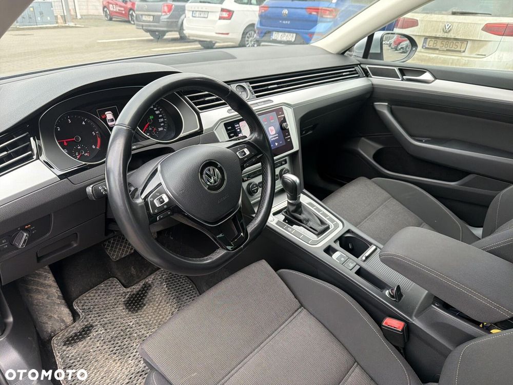 Volkswagen Passat 2.0 TDI SCR Comfortline DSG - 10