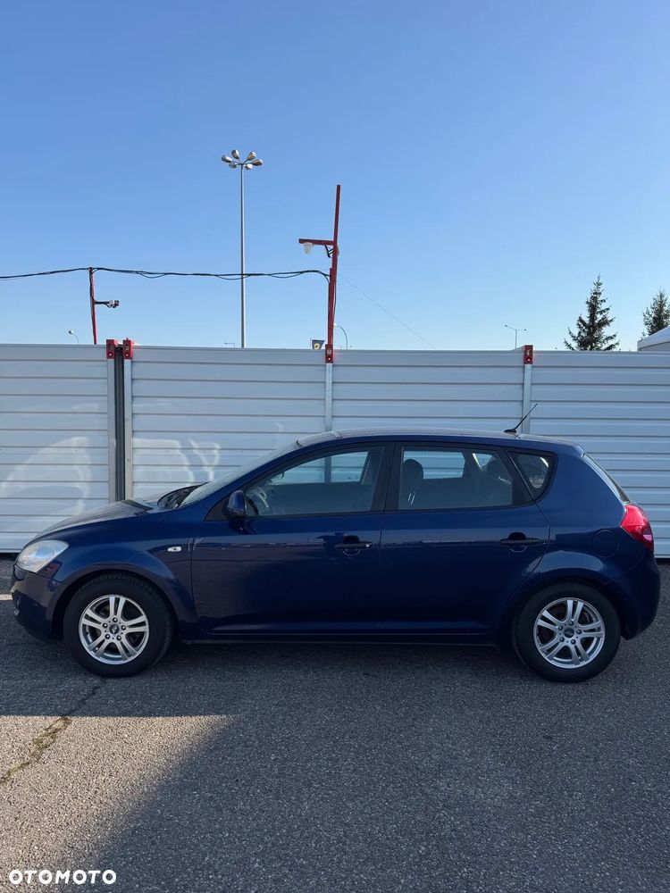 Kia Ceed 1.4 Comfort - 23