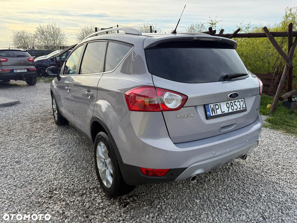 Ford Kuga 2.0 TDCi 2x4 Titanium - 15