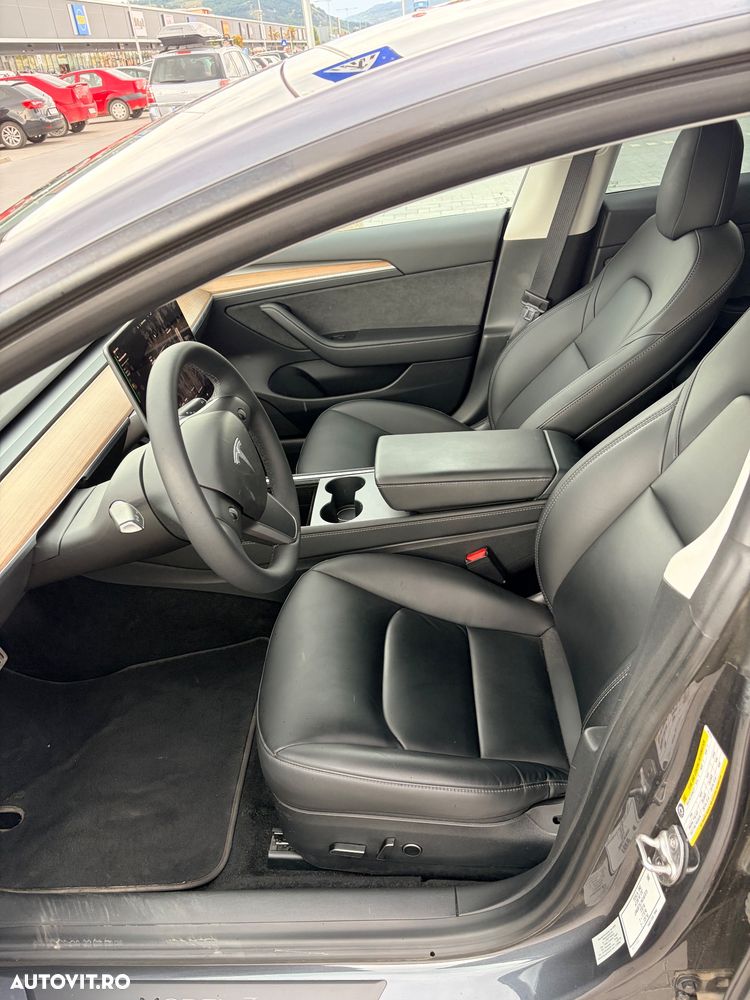Tesla Model 3 - 14