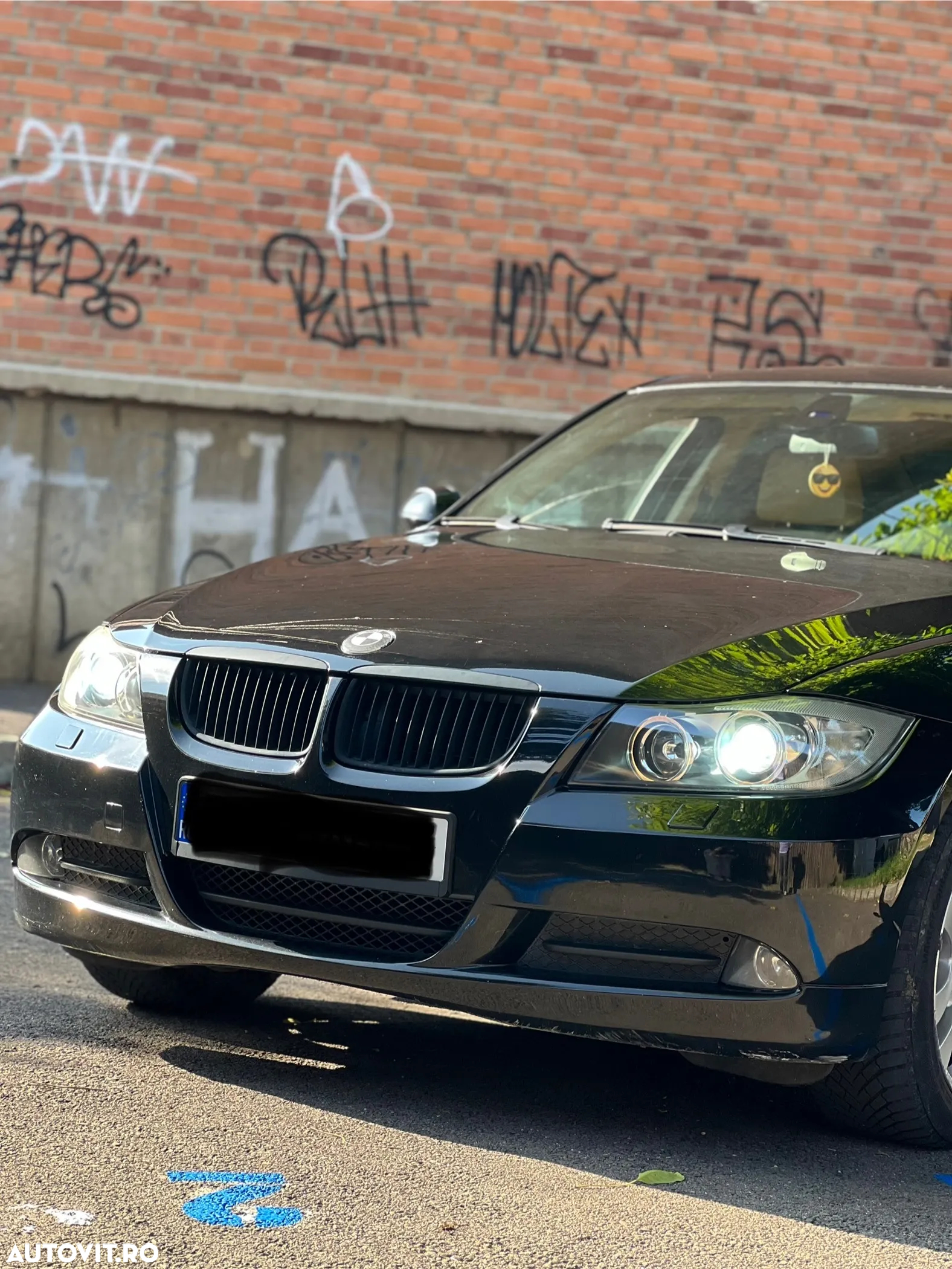 BMW Seria 3 318i Touring - 14