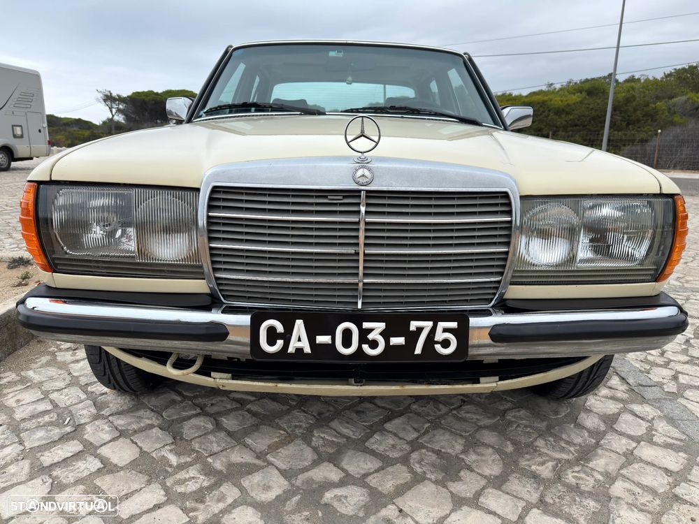 Mercedes-Benz W123 (1976-1986) - 12