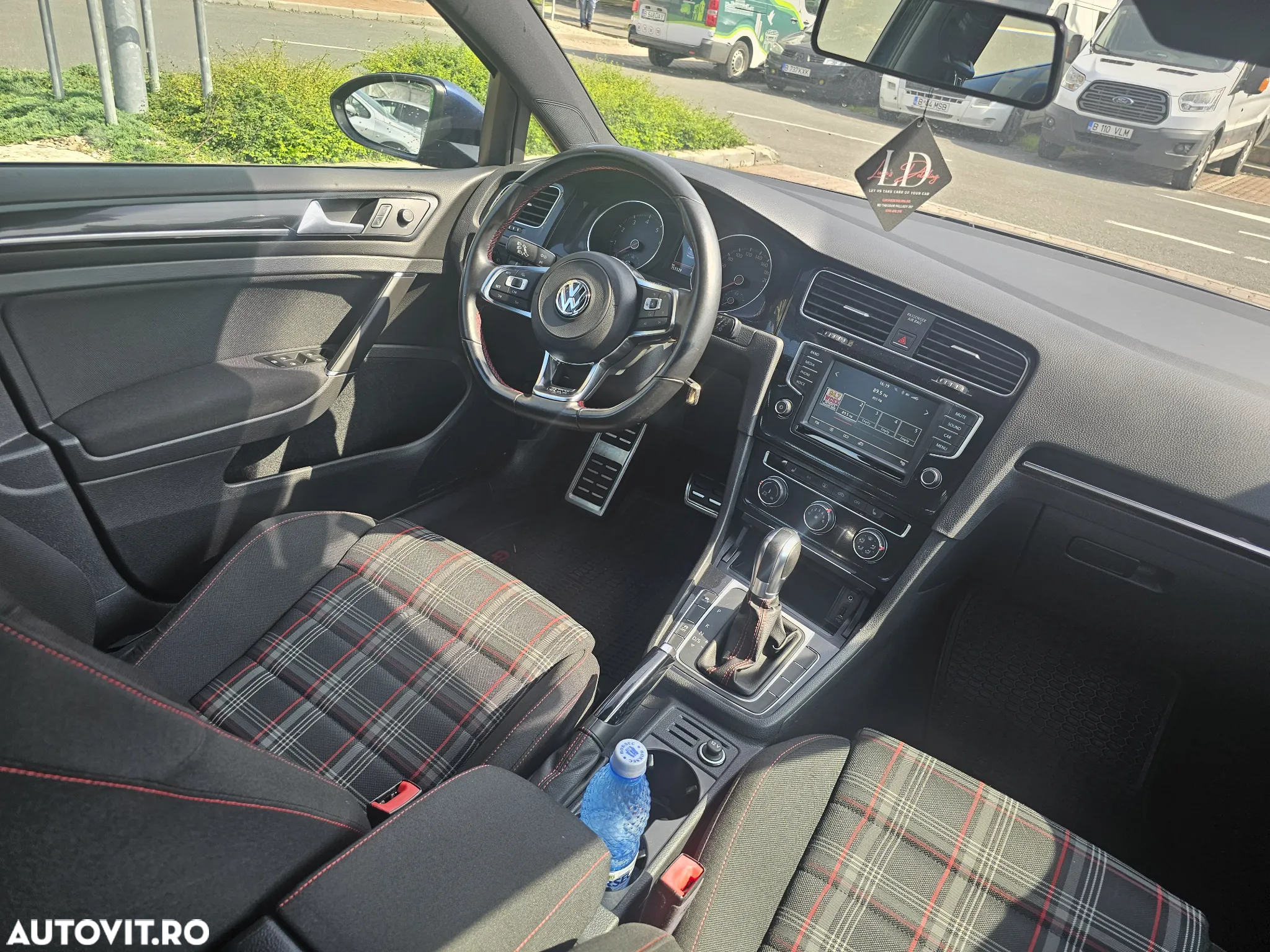 Volkswagen Golf - 15