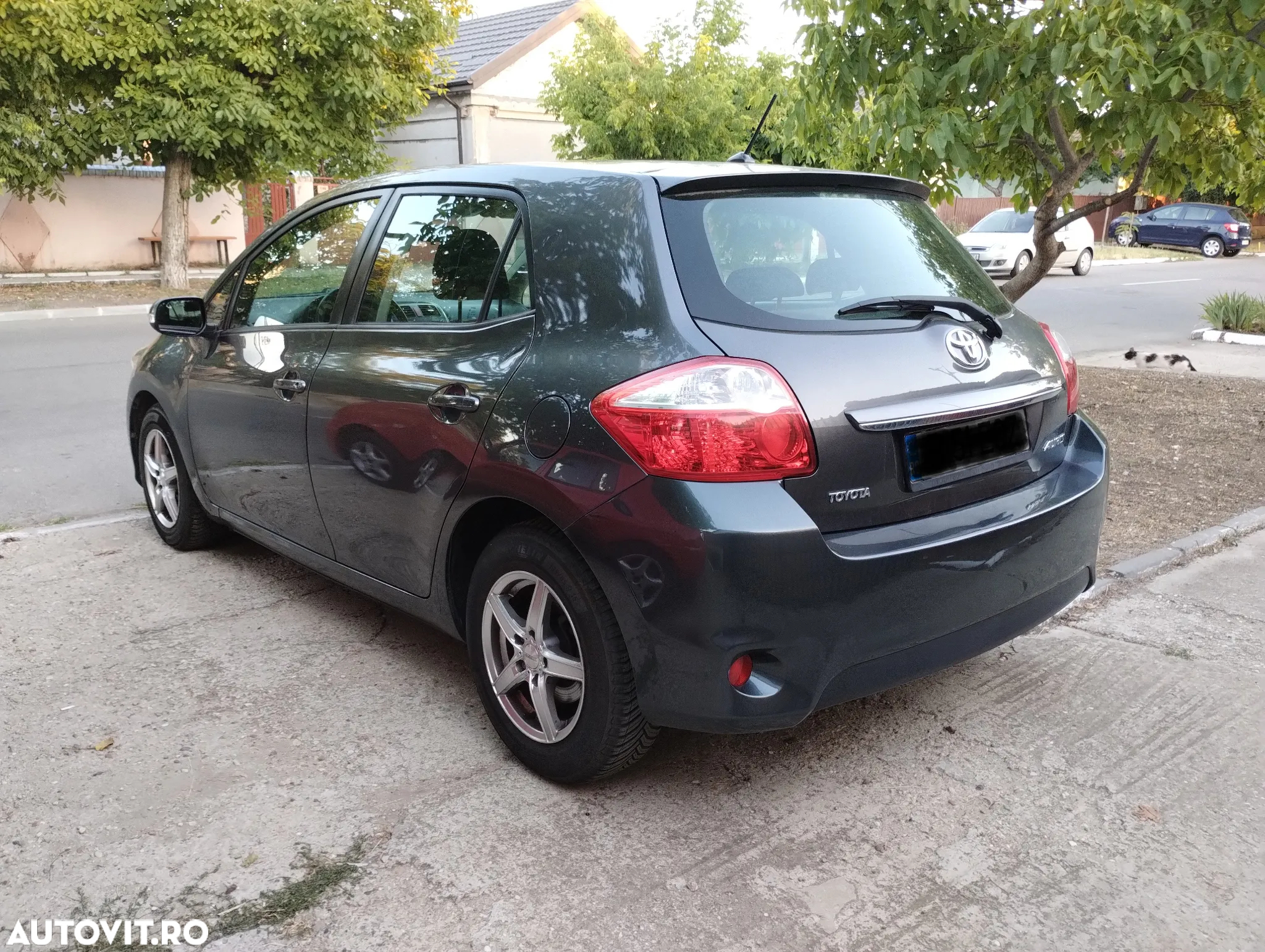 Toyota Auris 1.3 Dual VVT-i Executive - 5
