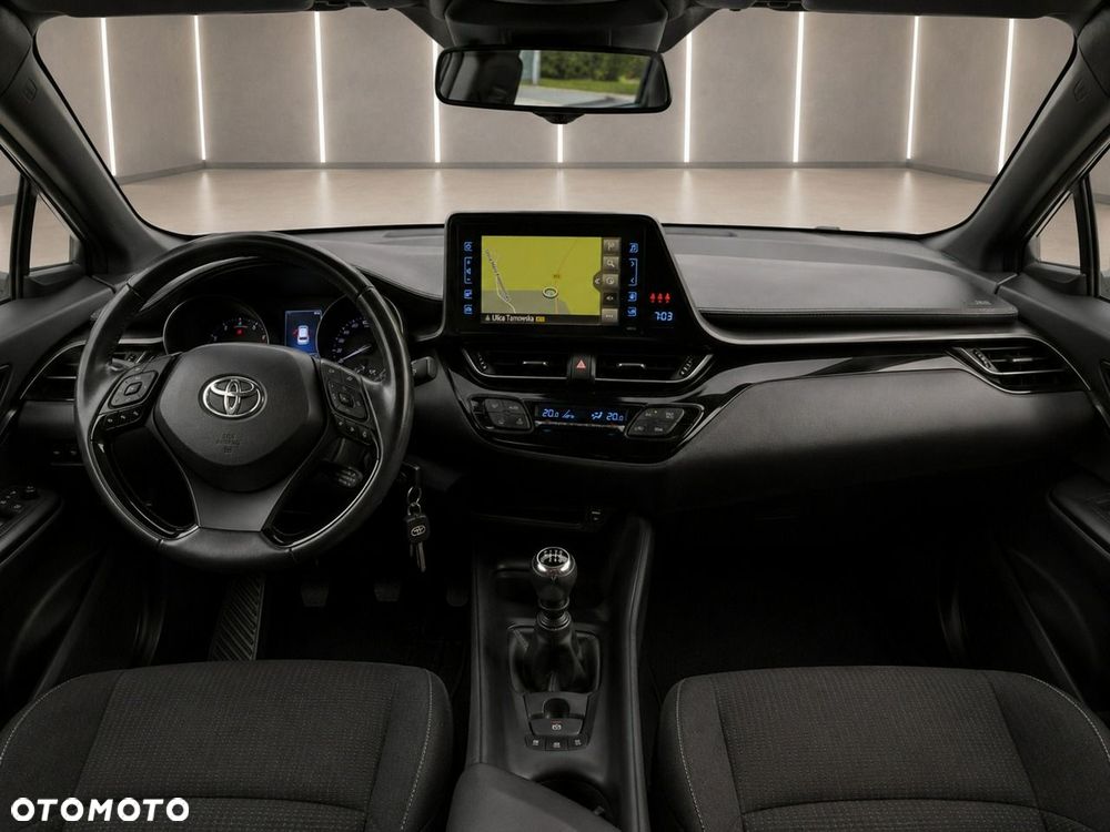 Toyota C-HR - 11