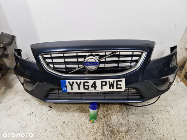 Volvo V40 II R-Design PDC spryskiwacze led zderzak przedni 498. przód