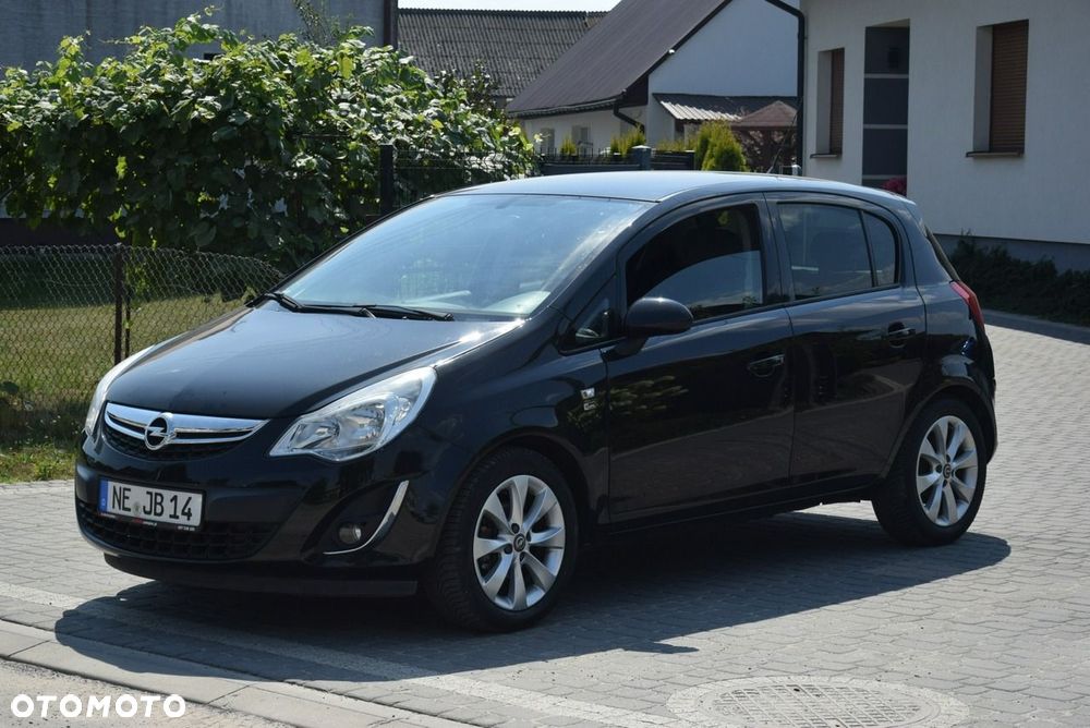 Opel Corsa 1.4 16V 150 Jahre - 2