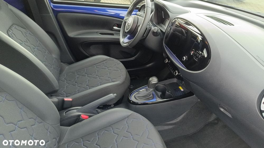 Toyota Aygo X - 10