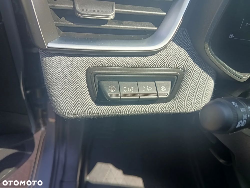 Renault Clio 1.0 TCe Techno - 17