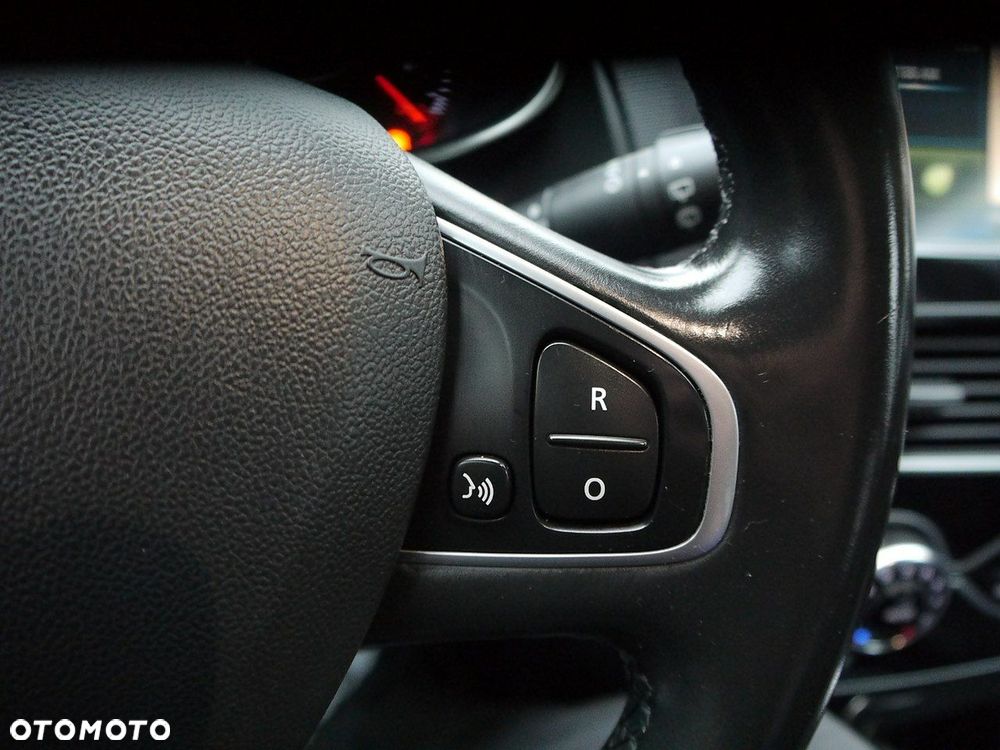 Renault Clio 1.2 Enegry TCe Limited 2018 EDC - 34