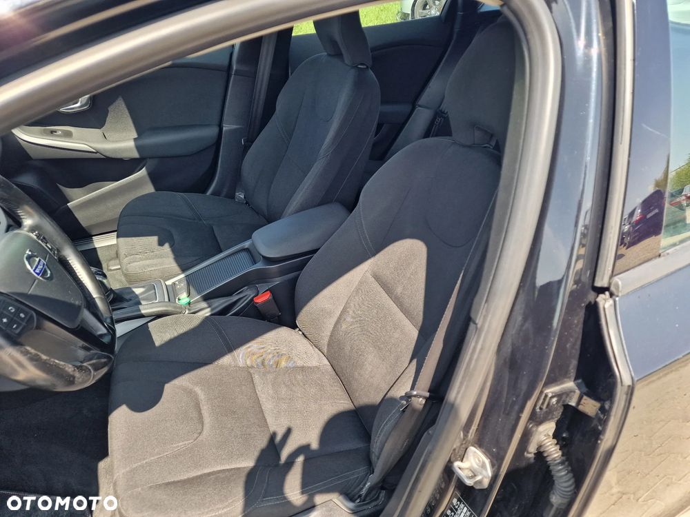 Volvo V40 D3 Geartronic Momentum - 16