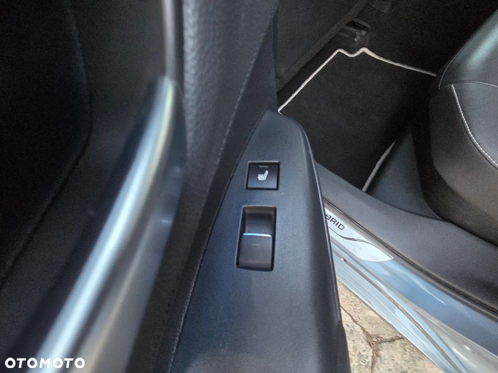 Toyota Corolla 1.8 Hybrid Executive - 12