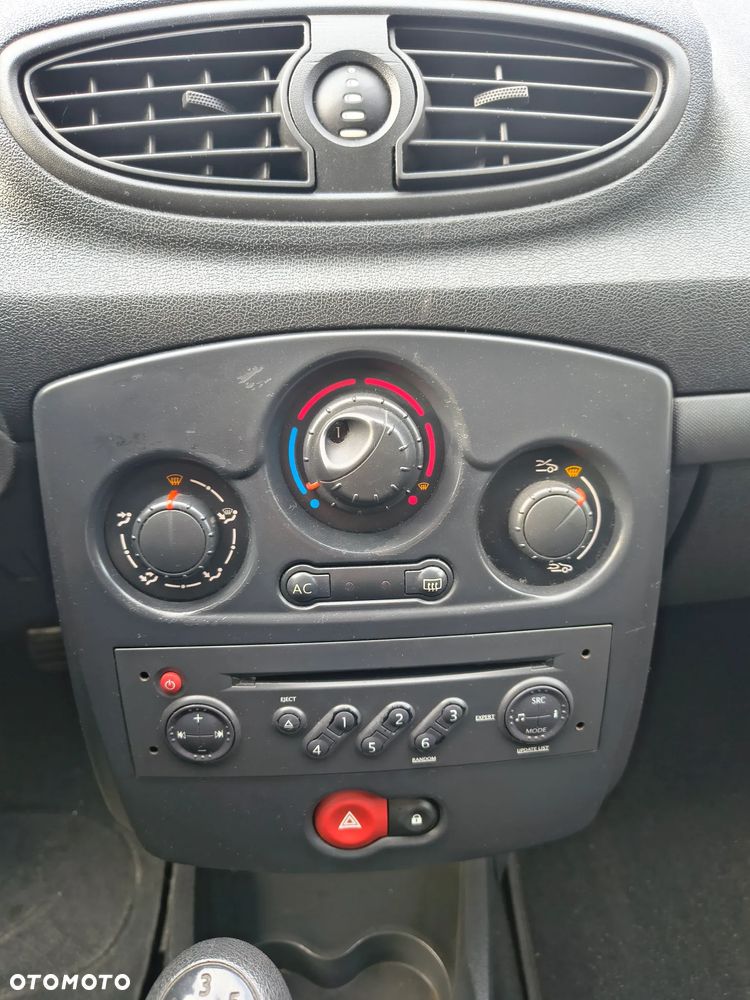 Renault Clio 1.2 TCE Authentique - 9