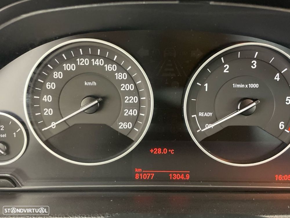 BMW 318 d Auto - 9