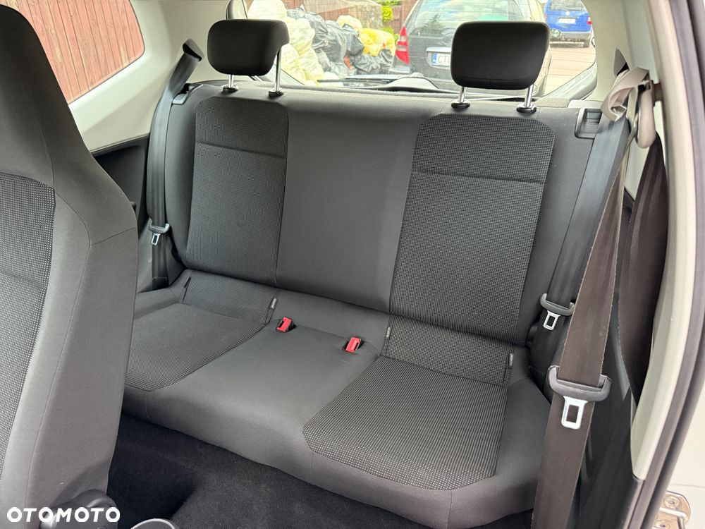Volkswagen up! 1.0 Take - 13