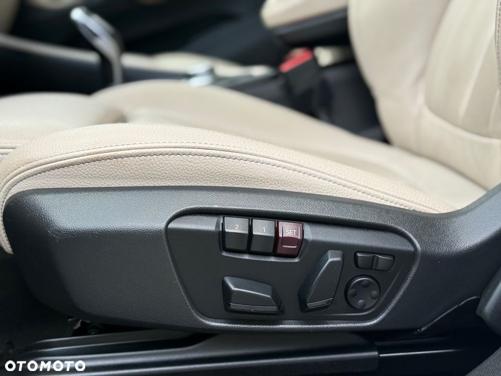 BMW X1 xDrive25i GPF xLine sport - 17