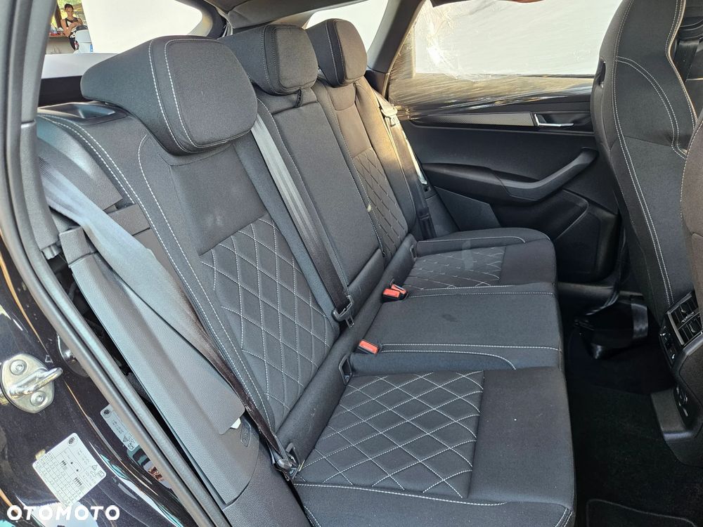 Skoda Karoq 2.0 TDI 4x4 DSG Sportline - 23