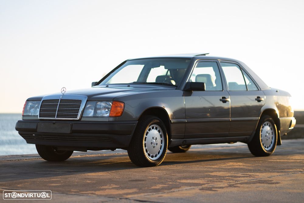 Mercedes-Benz W124 (1984-1997) 300 D Turbo - 28