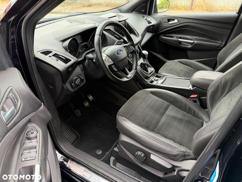 Ford Kuga 2.0 TDCi 4x4 ST-Line - 7