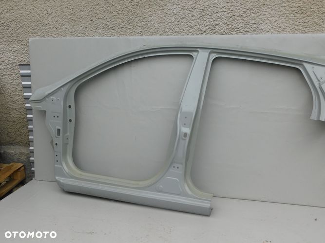 HYUNDAI I10 13- próg prawy poszycie - 2