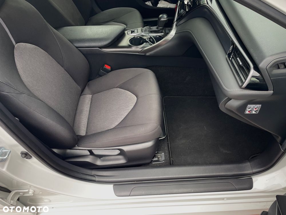 Toyota Camry 2.5 Hybrid Comfort CVT - 15