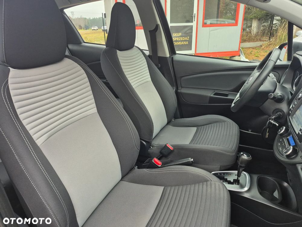 Toyota Yaris Hybrid 100 Premium - 12