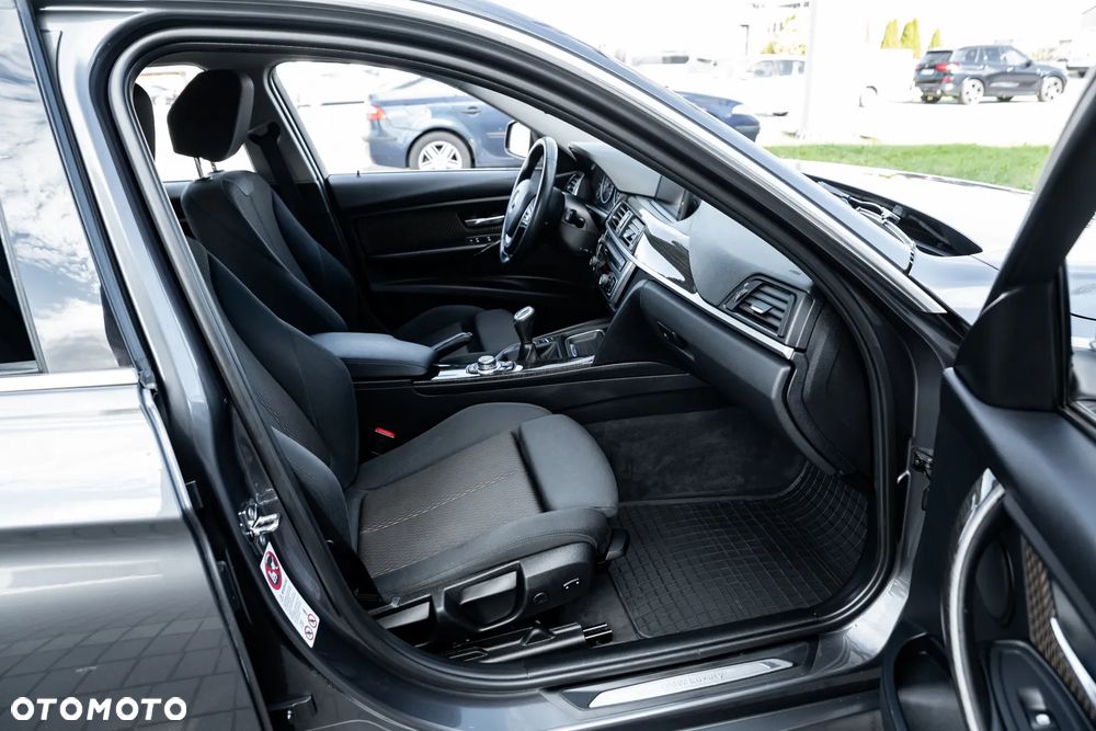BMW Seria 3 320d Efficient Dynamic Edition - 23