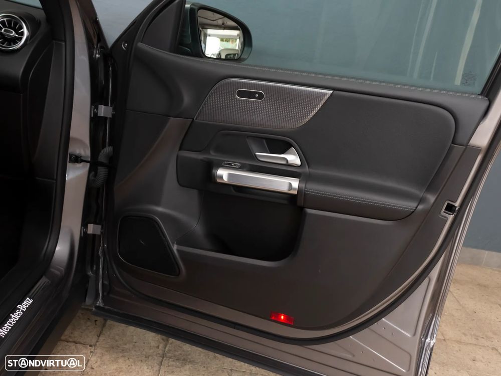 Mercedes-Benz GLB 200 d Progressive - 14