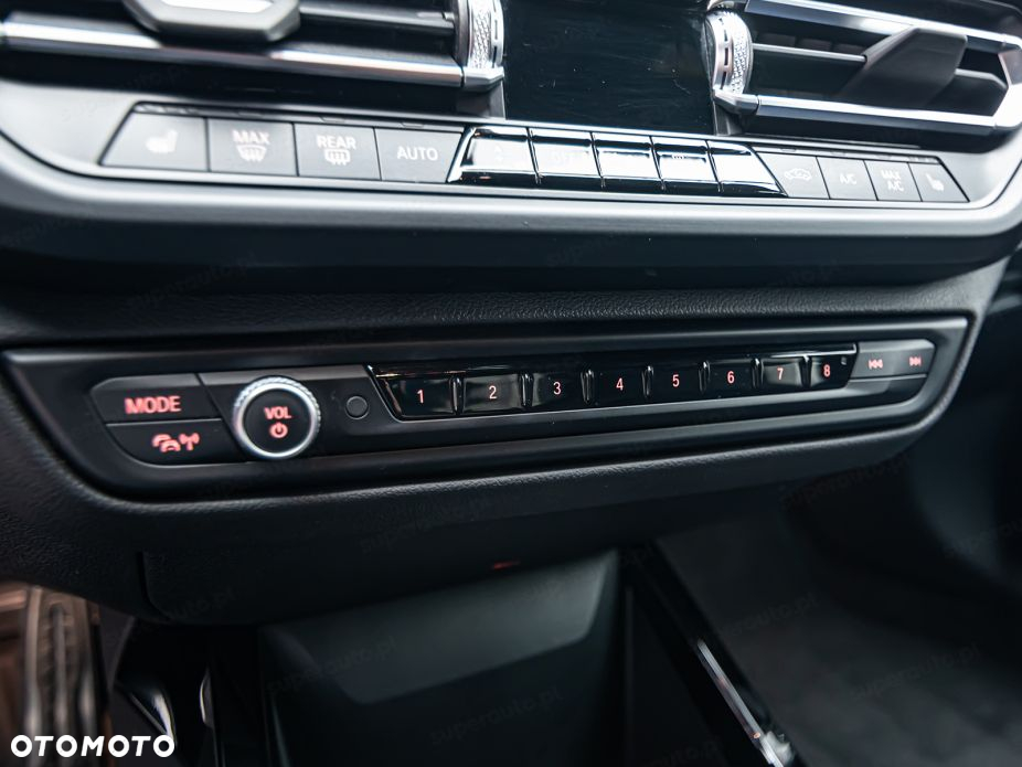 BMW Seria 2 216d M Sport - 21